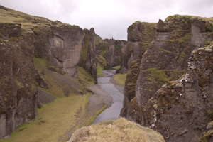 Fjaðrárgljúfur canyon