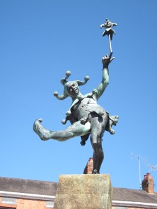 Jester statue in Stratford-upon-Avon