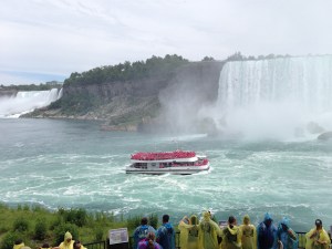 Hornblower tour boat approaching Falls