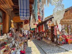 Shopping bazaar in Krujë